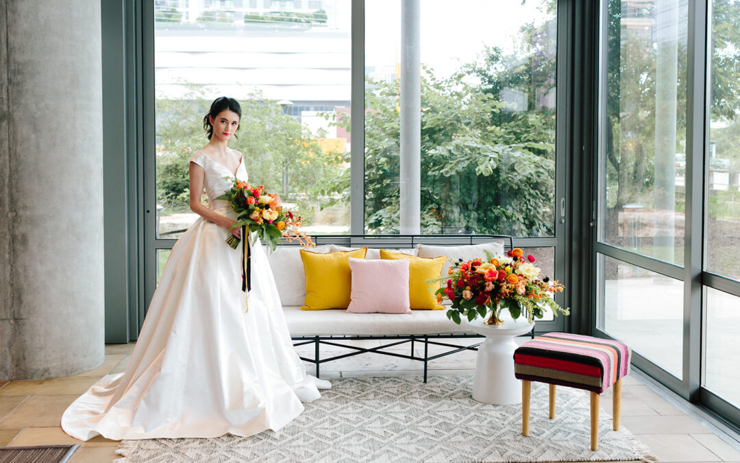 Refreshing, Refined Wedding at the Austin Public Library